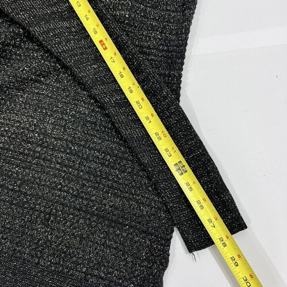 Simply Vera Wang Women’s  Gold metallic Details Black‎ Sweater Size XL - Picture 10 of 10